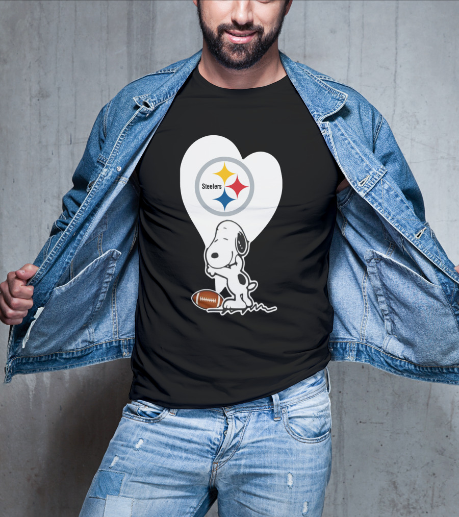 Pittsburgh Steelers Snoopy Heart And Football T-Shirt