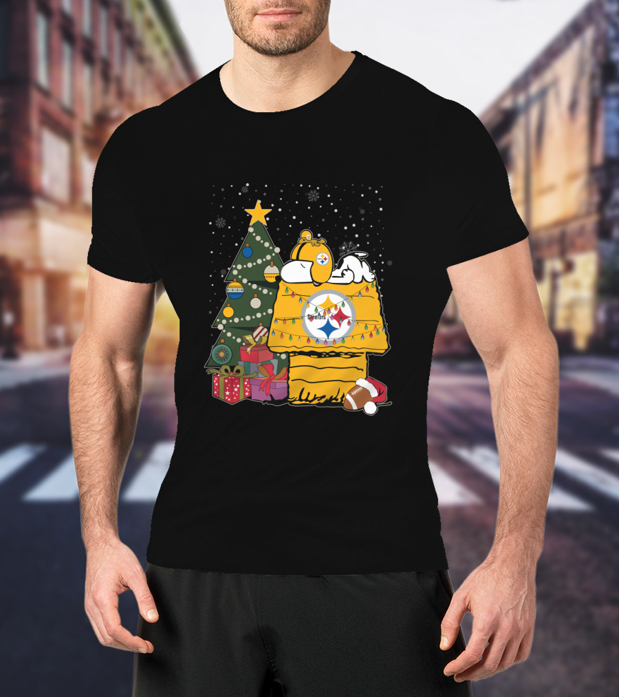 Pittsburgh Steelers Christmas Snoopy Doghouse Festive Holiday Scene T-Shirt