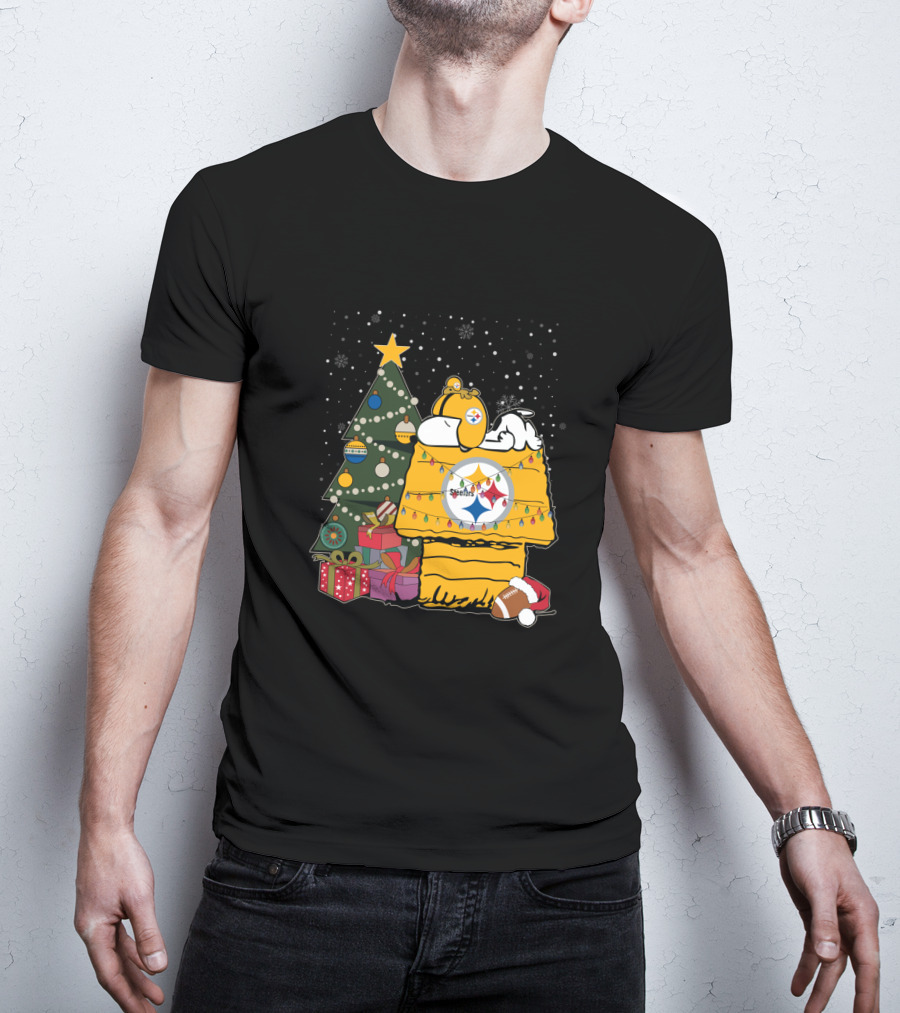 Pittsburgh Steelers Christmas Snoopy Doghouse Festive Holiday Scene T-Shirt