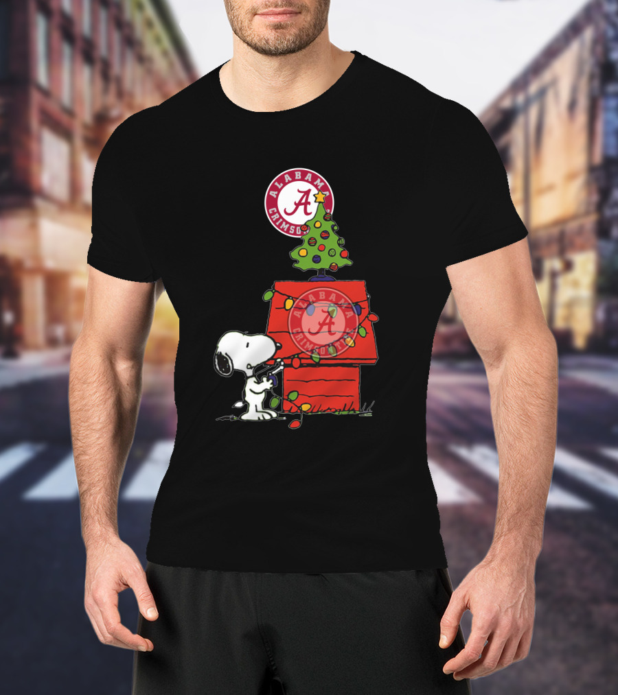 Alabama Crimson Tide Snoopy Christmas Tree Doghouse T-Shirt