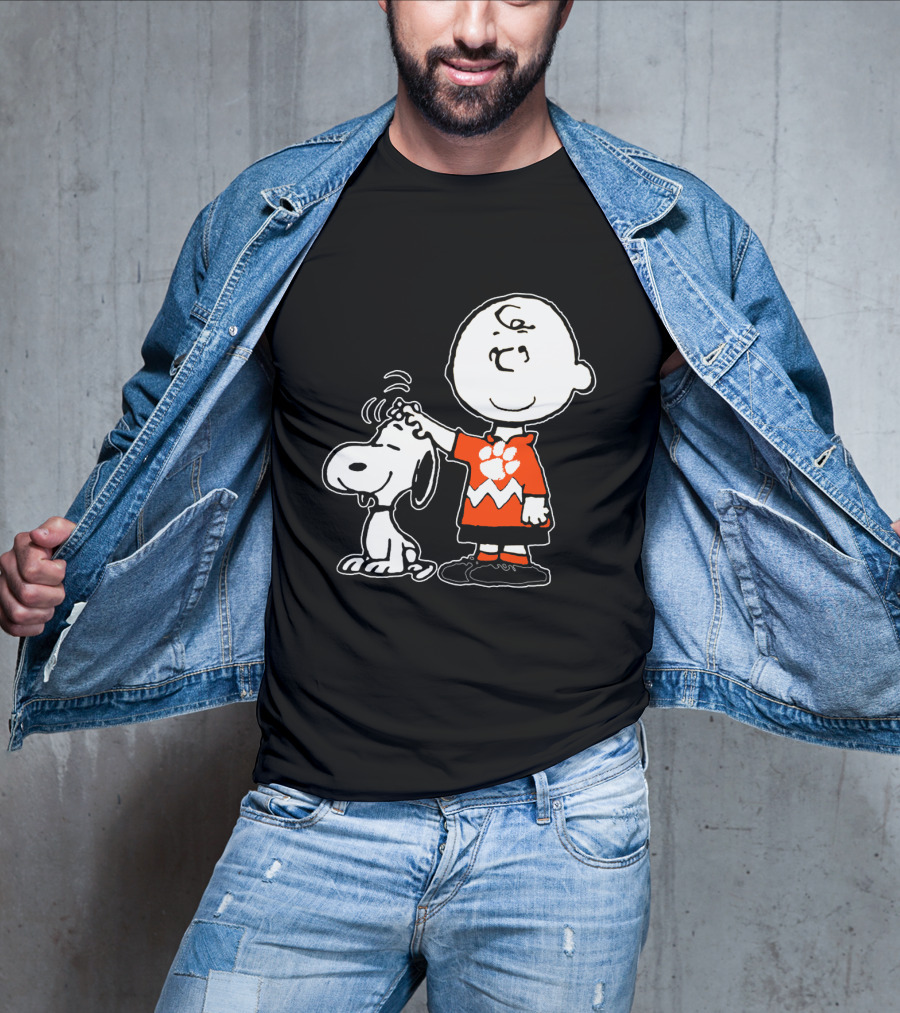 Clemson Tigers Football Paw Print On Charlie Brown With Snoopy T-Shirt