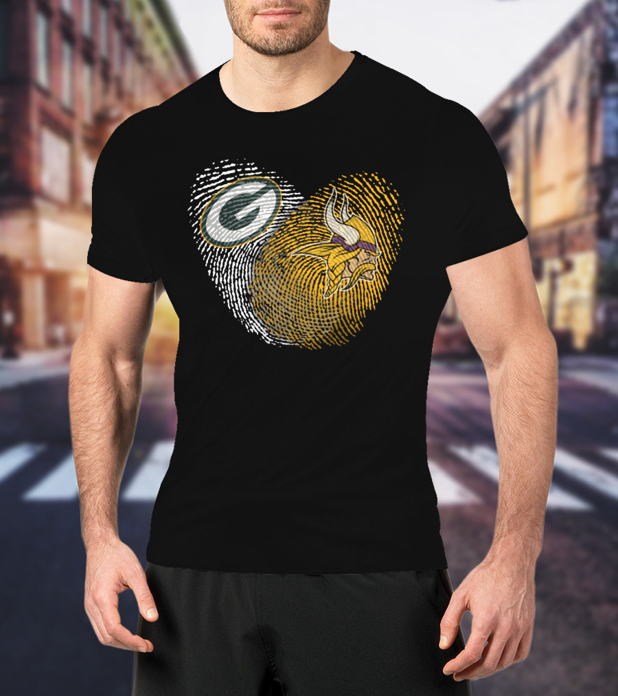 Green Bay Packers And Minnesota Vikings Fingerprint Heart T-Shirt