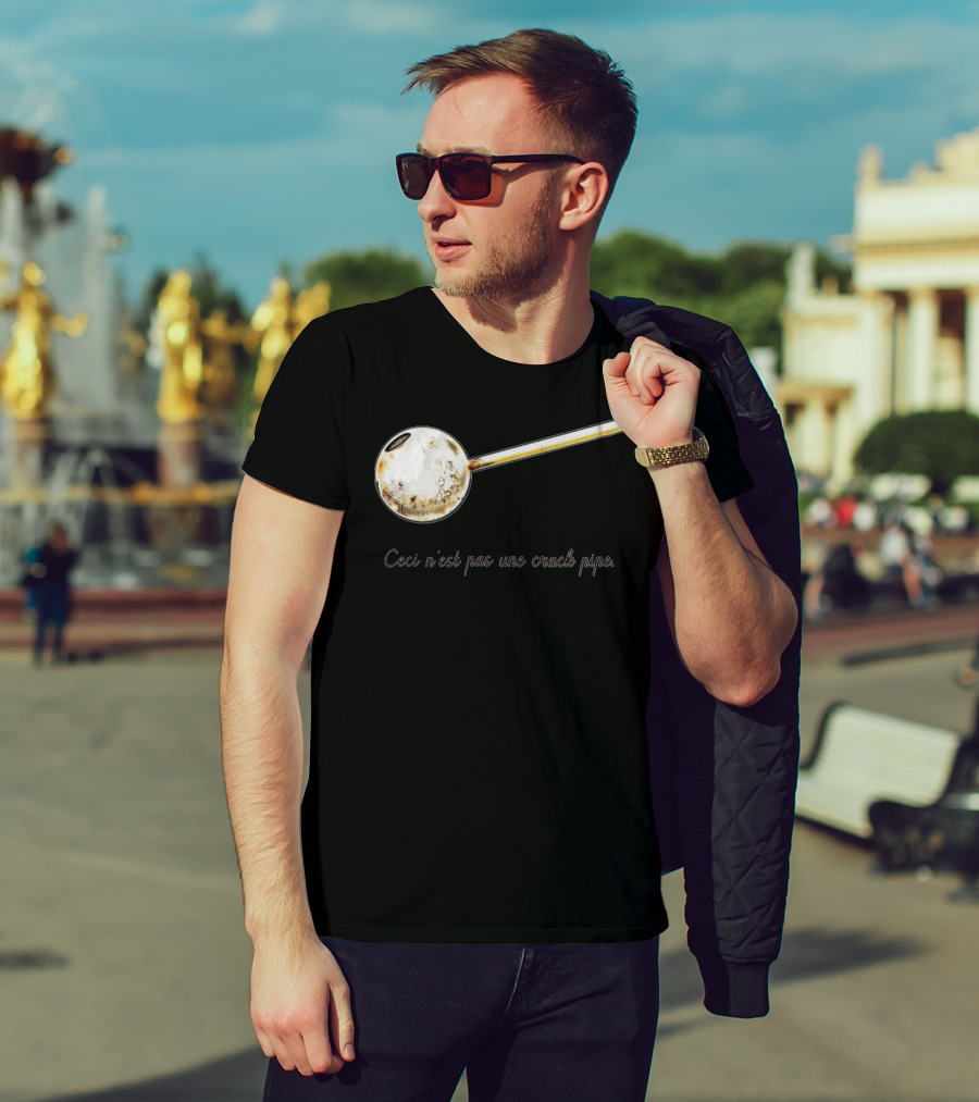 Ceci N'est Pas Une Crack Pipe Rene Magritte Reference T-Shirt