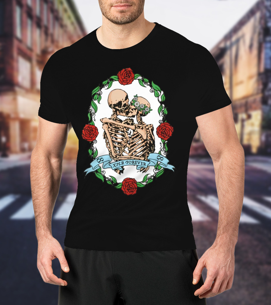 Xplr Forever Skeletons Embrace With Roses And Floral Wreath T-Shirt
