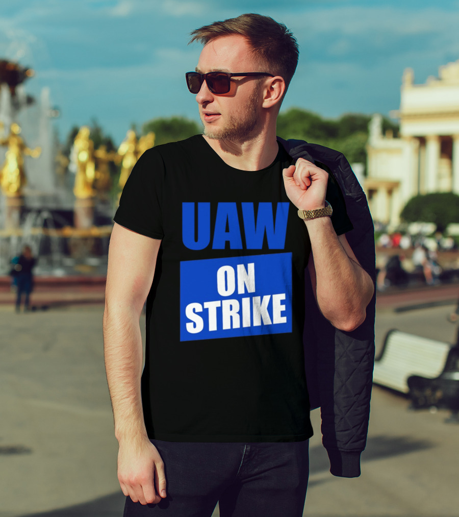 UAW On Strike Bold Blue Protest T-Shirt