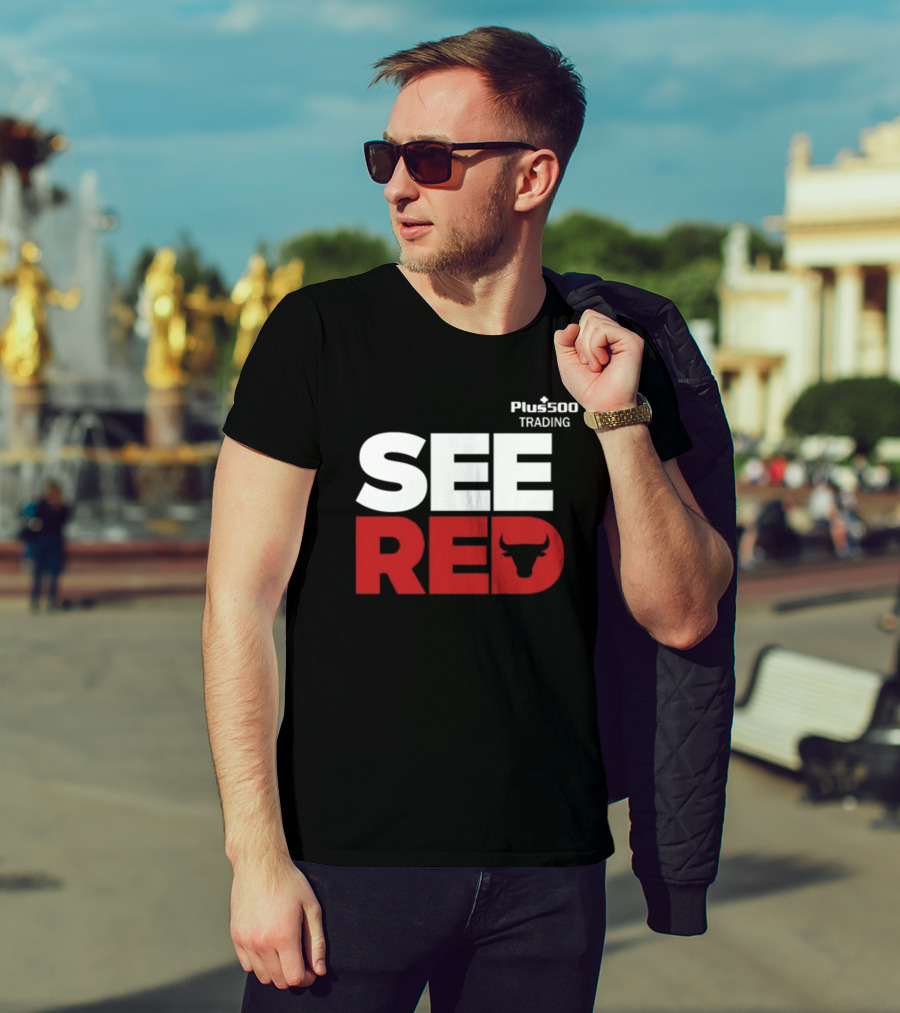 See Red Plus500 Trading Bull Icon T-Shirt