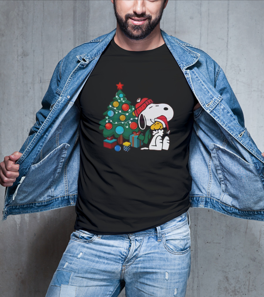 Snoopy And Woodstock Celebrating Christmas By The Tree T-Shirt