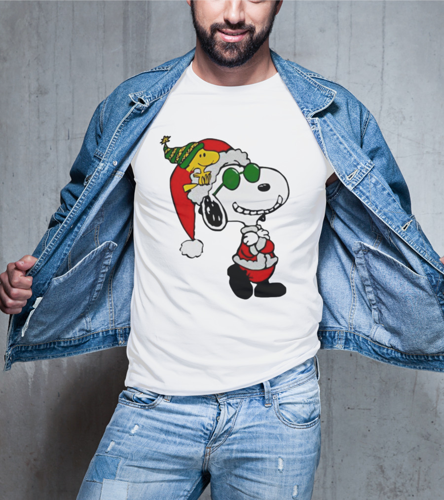 Snoopy And Woodstock Peanuts Merry Christmas Santa Hat And Sunglasses T-Shirt
