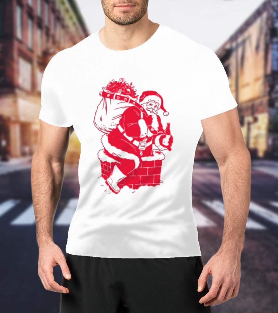 Santa Claws Funny Cat Christmas Beer Chimney Scene T-Shirt