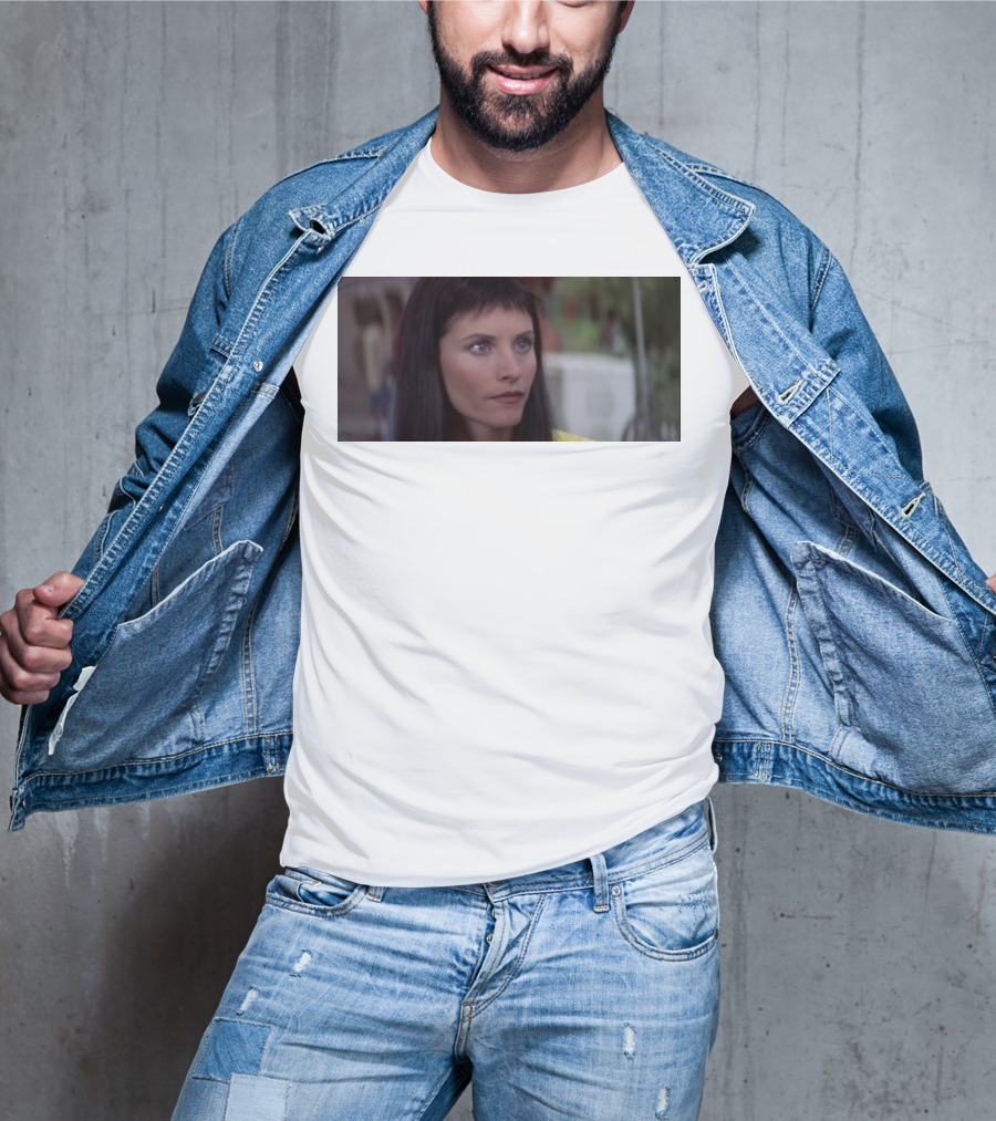 Courteney Cox Scream Movie Character House Party Scene T-Shirt