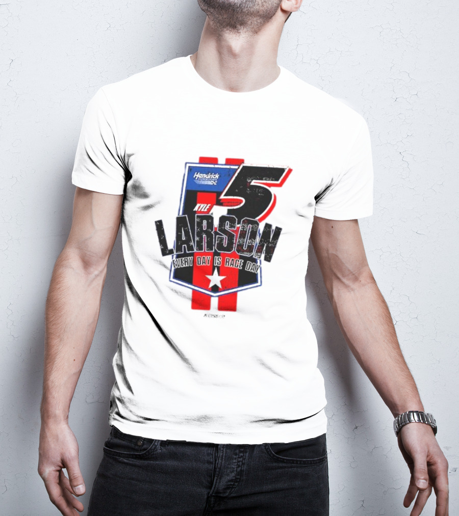Kyle Larson Hendrick Motorsports Number 5 Every Day Is Race Day Flag T-Shirt
