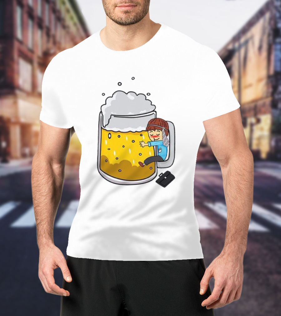Beer Mug Hug With Traveler Cartoon Character T-Shirt