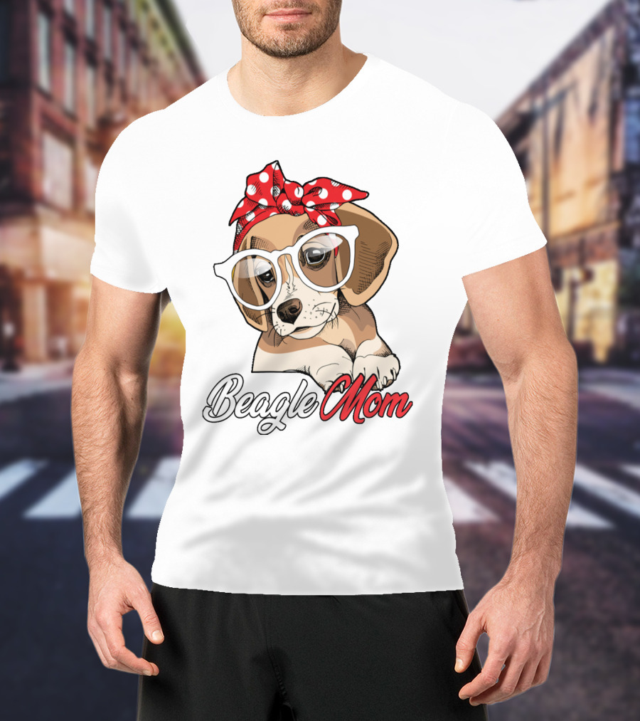 Beagle Mom Cute Beagle Dog With Glasses And Red Polka Dot Bandana T-Shirt