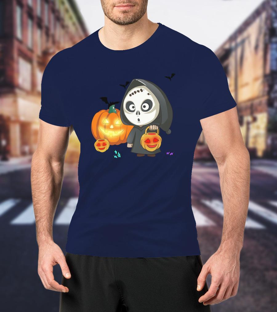 Halloween Makeup Ghost With Pumpkin Lanterns And Bats T-Shirt