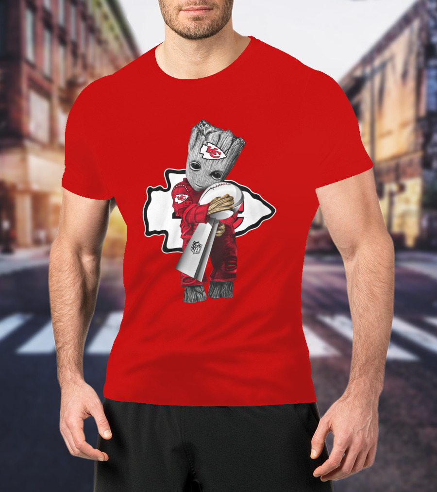 Chiefs Groot Embrace Vince Lombardi Trophy NFL T-Shirt