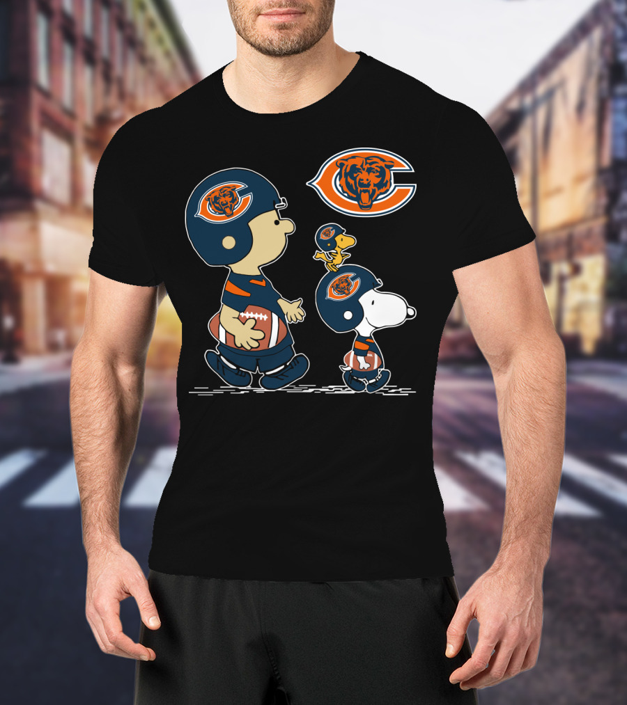 Chicago Bears Football Peanuts Christmas Snoopy Woodstock Helmet T-Shirt