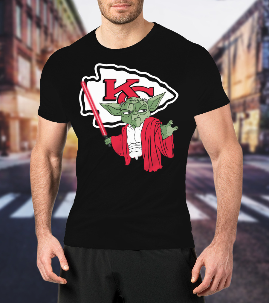Kansas City Chiefs Yoda Lightsaber Fan T-Shirt