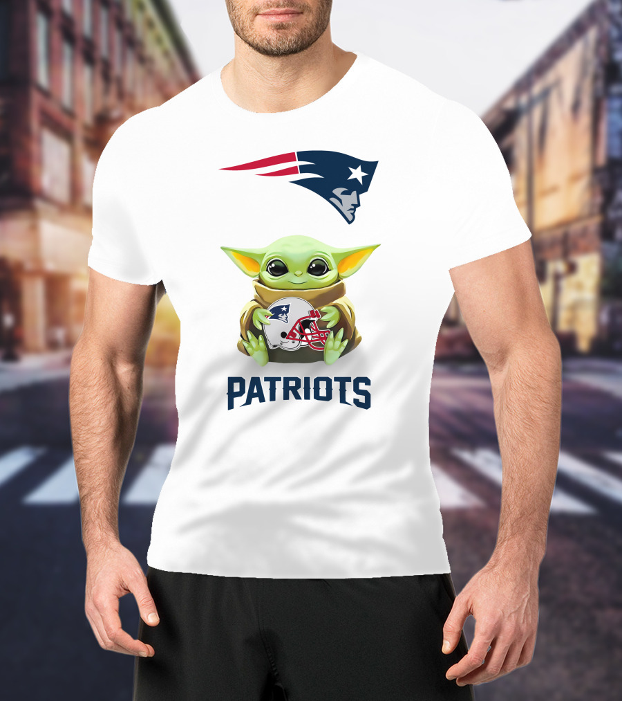 Star Wars Baby Yoda Hug New England Patriots Helmet Patriots T-Shirt