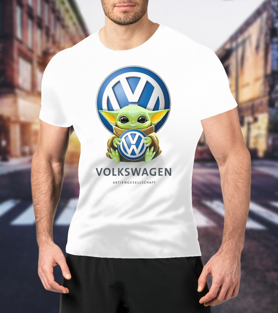 Star Wars Baby Yoda Hug Volkswagen Logo Aktiengesellschaft T-Shirt