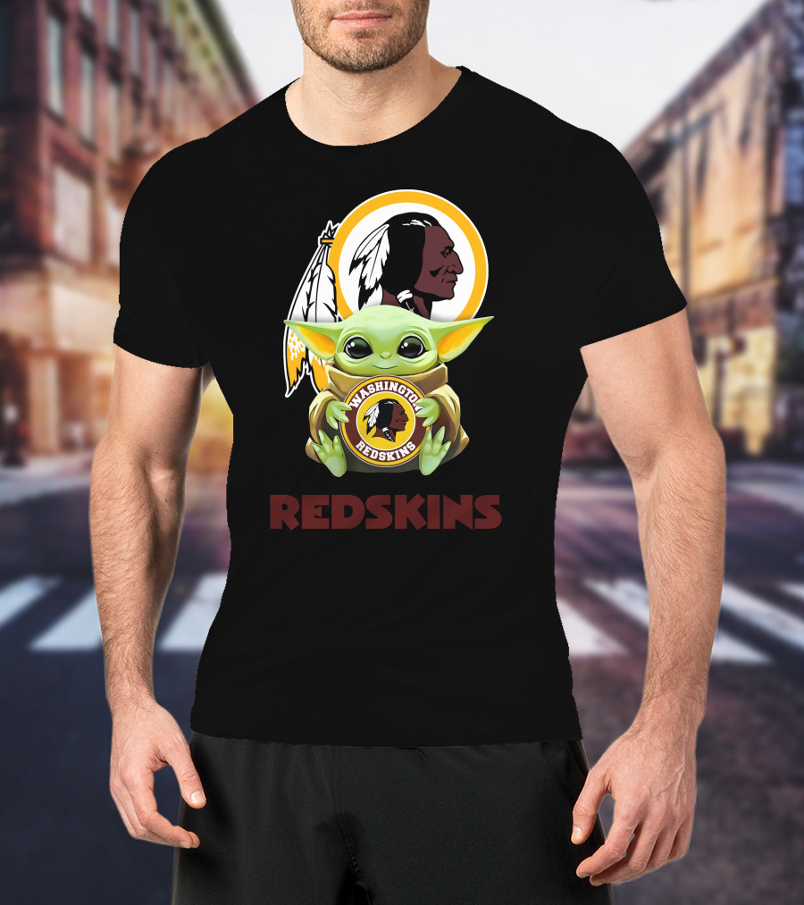 Washington Redskins Grogu Hug Iconic Star Wars Mandalorian Crossover Black T-Shirt