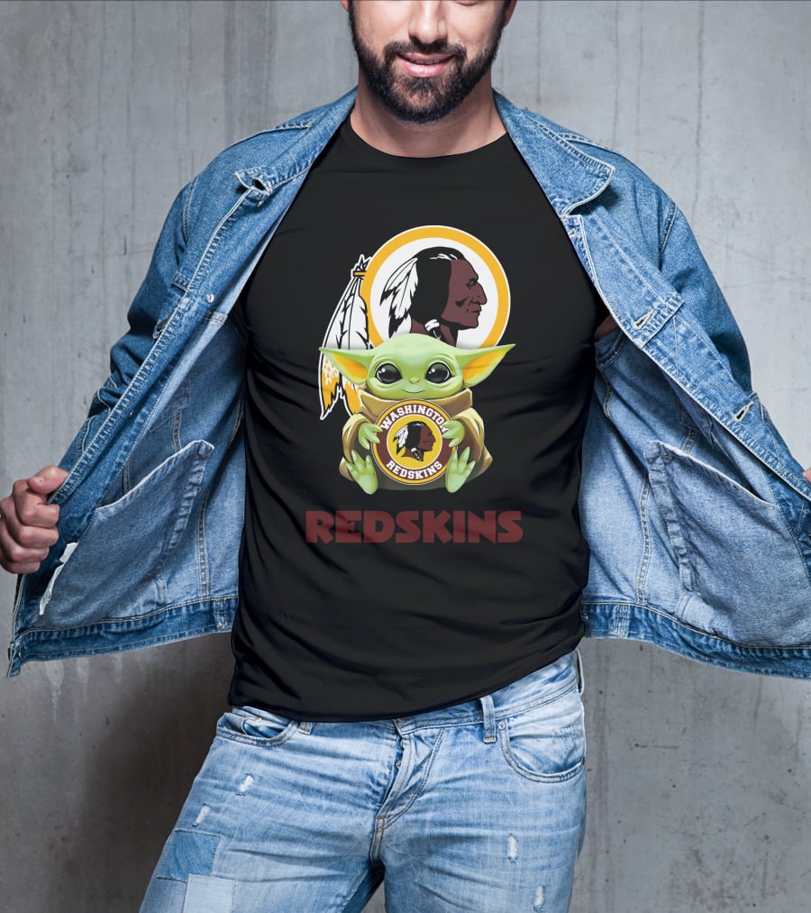 Washington Redskins Grogu Hug Iconic Star Wars Mandalorian Crossover Black T-Shirt