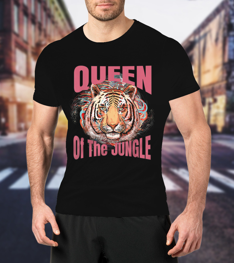 Queen Of The Jungle Big Kitty Cat Lover T-Shirt