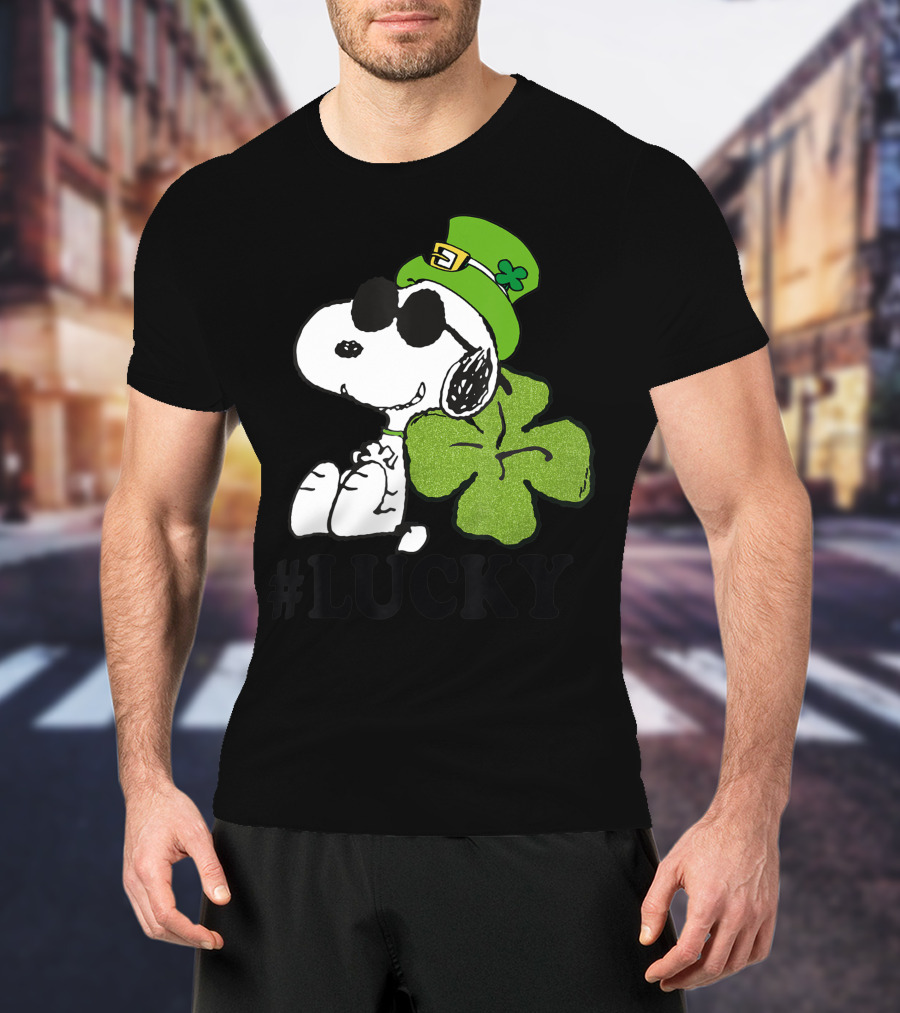 Peanuts Snoopy St. Patrick's Day Lucky Clover Hat T-Shirt