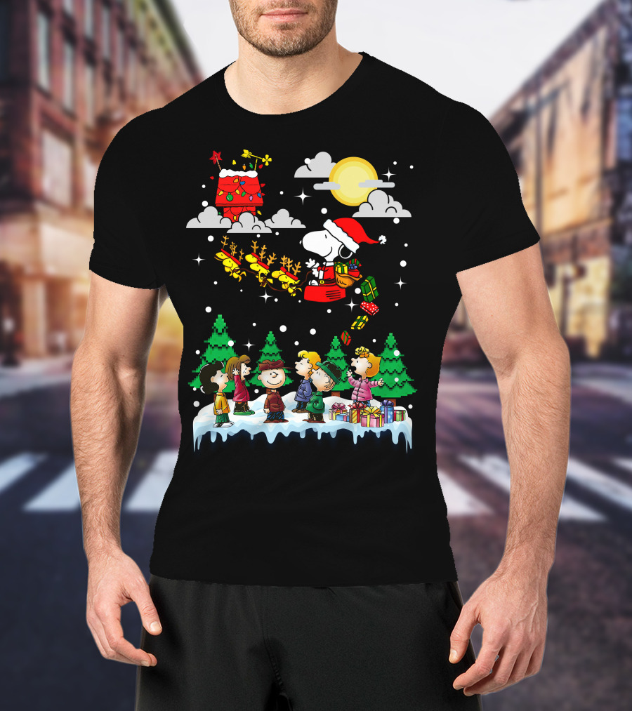 Peanuts Christmas Charlie Brown Snoopy Santa Sleigh Woodstock Scene T-Shirt