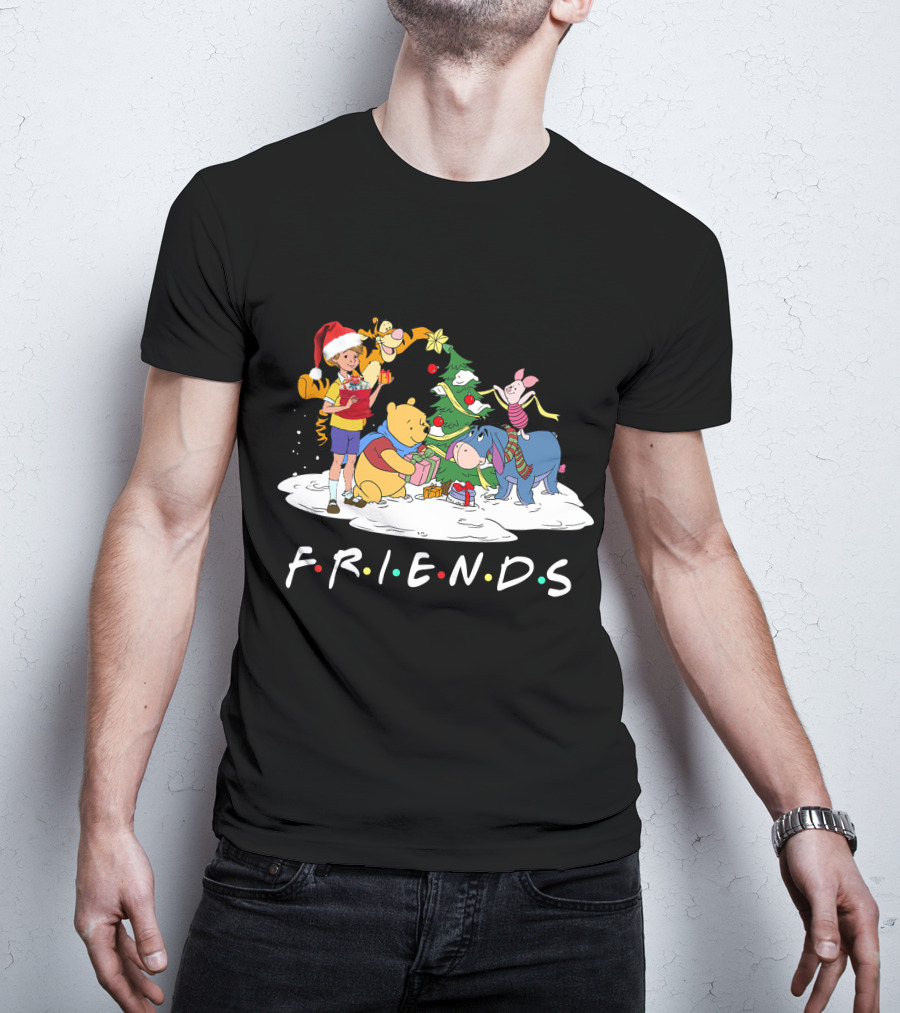 FRIENDS Winnie The Pooh Christmas Tree Gathering ZN658 T-Shirt