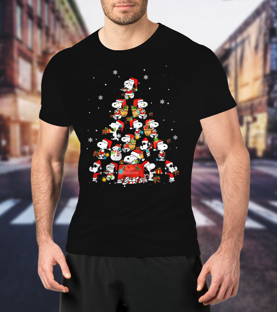 Snoopy Christmas Tree With Santa Hats ZN231 T-Shirt