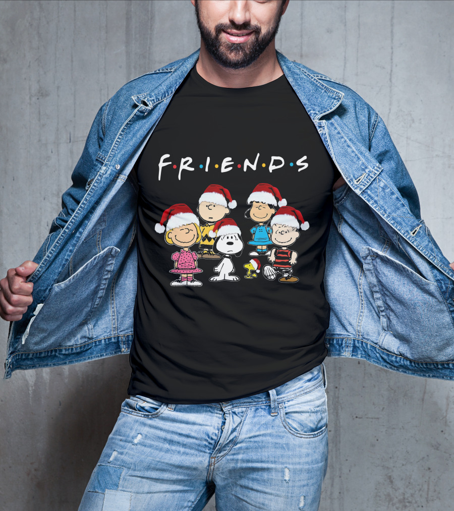 Snoopy Premium ZN385 Peanuts Characters Friends Holiday Edition T-Shirt