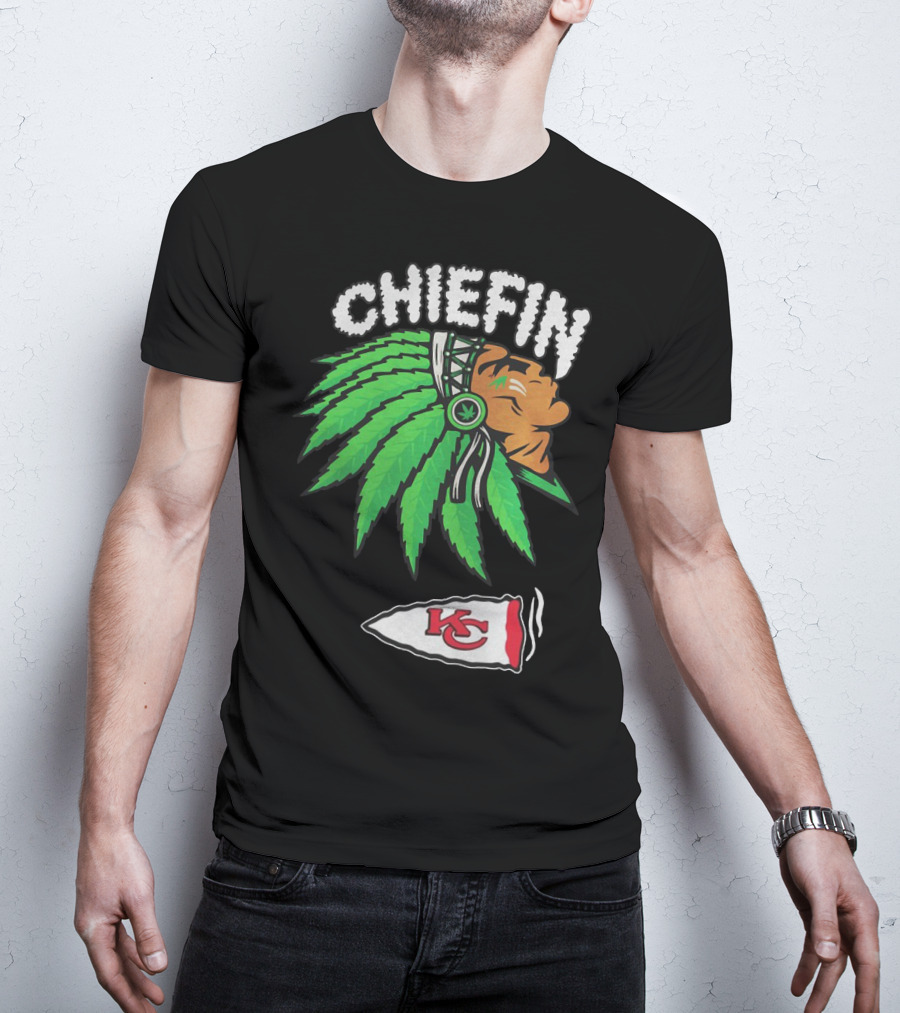 Kansas City Chiefs Chiefin Weed Smoke T-Shirt