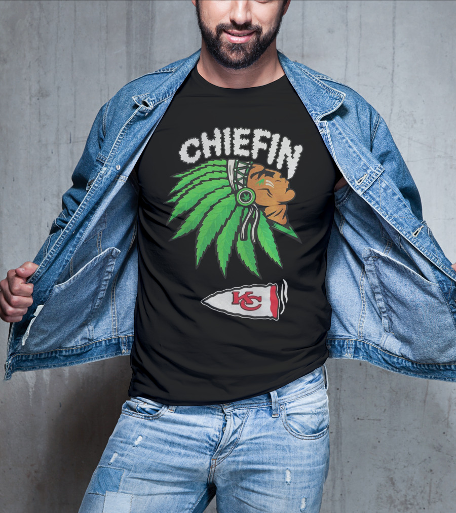 Kansas City Chiefs Chiefin Weed Smoke T-Shirt