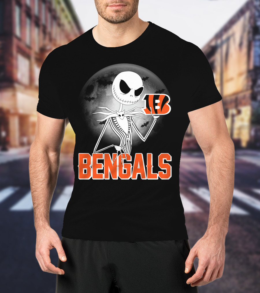 Jack Skellington Holding Cincinnati Bengals Logo Halloween Moon Bats Bengal Tiger B T-Shirt