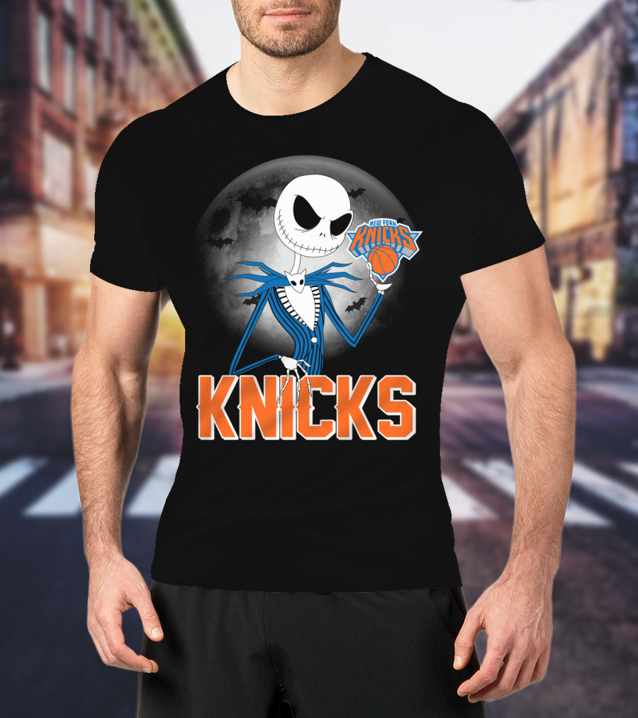 Jack Skellington New York Knicks Halloween Basketball Moon Scene T-Shirt