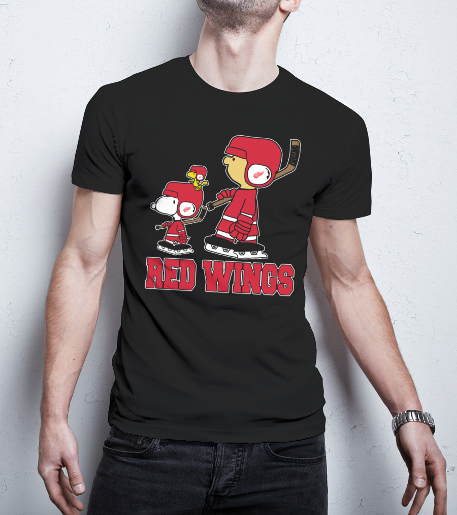 Snoopy And Detroit Red Wings Ice Hockey Fan Team-Up T-Shirt