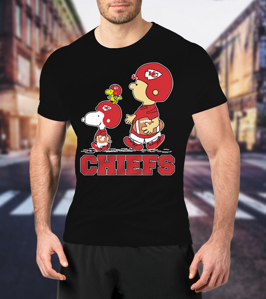 Snoopy And Friends Kansas City Chiefs Football Fans Celebration T-Shirt