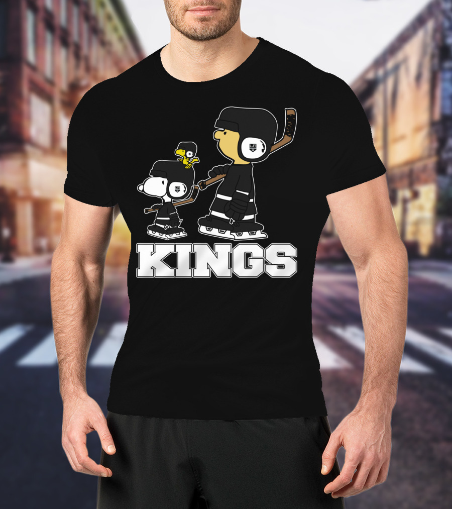 Snoopy Woodstock And Los Angeles Kings Hockey Fans Ice Skating T-Shirt