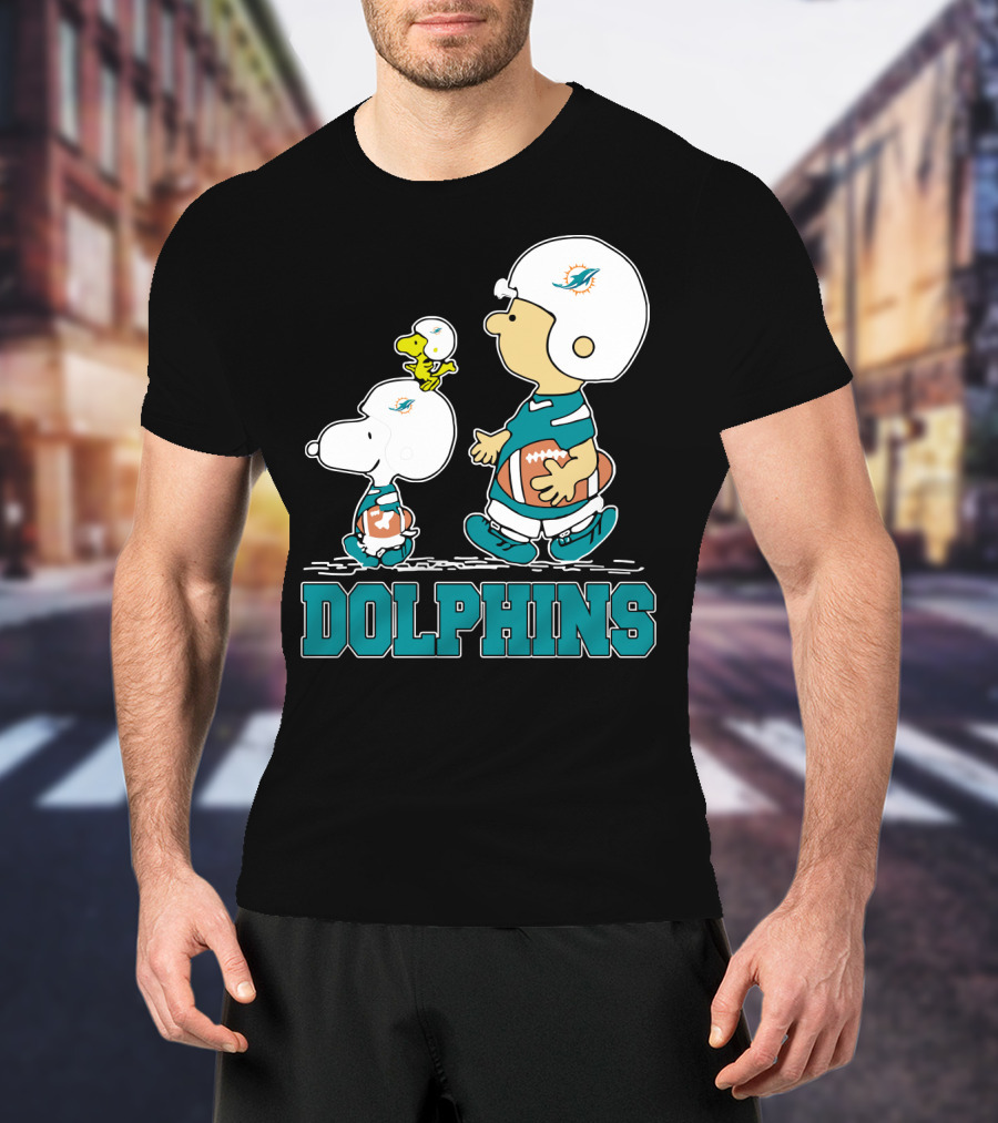 Snoopy Woodstock Charlie Brown Miami Dolphins Football Fans T-Shirt