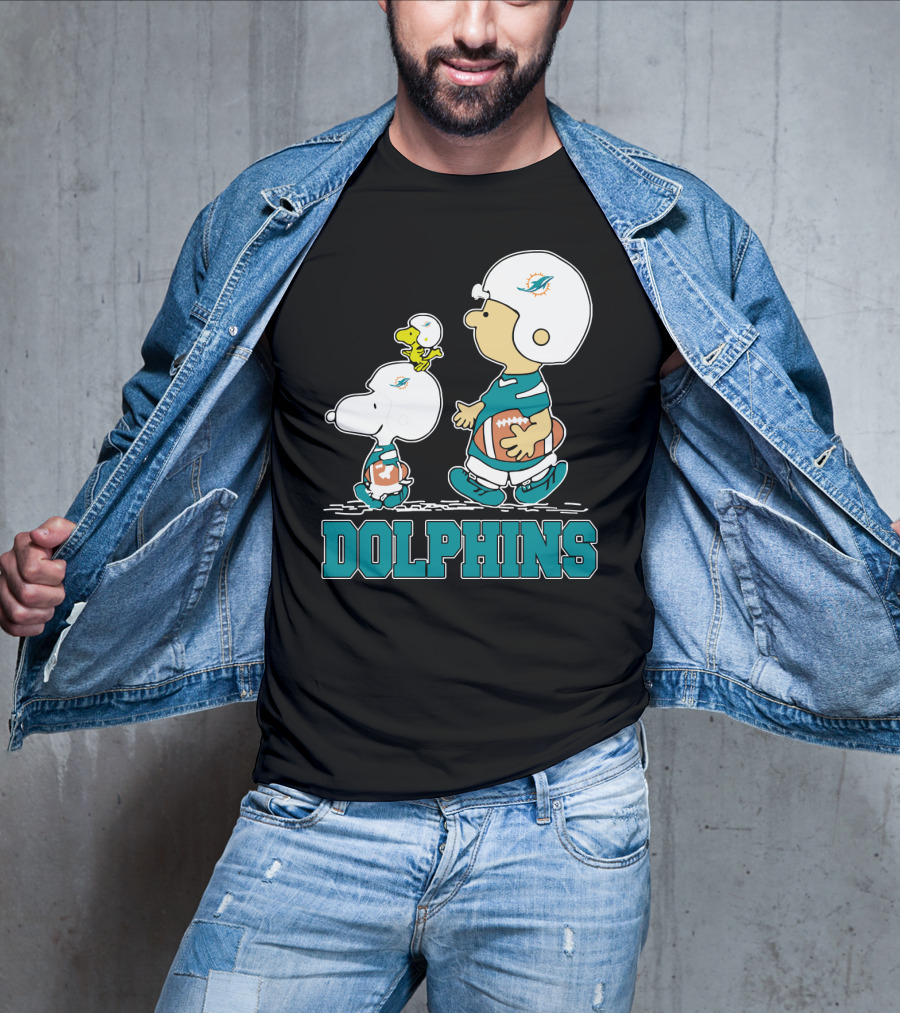 Snoopy Woodstock Charlie Brown Miami Dolphins Football Fans T-Shirt
