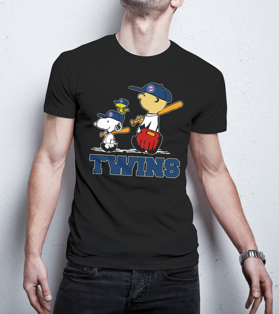 Snoopy And Woodstock With Twins Baseball Fans T-Shirt