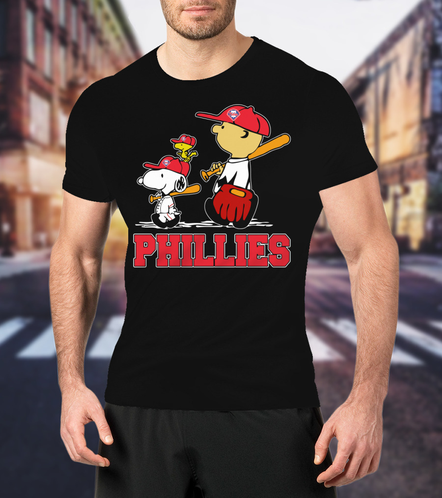 Snoopy Woodstock Phillies Baseball Fans T-Shirt