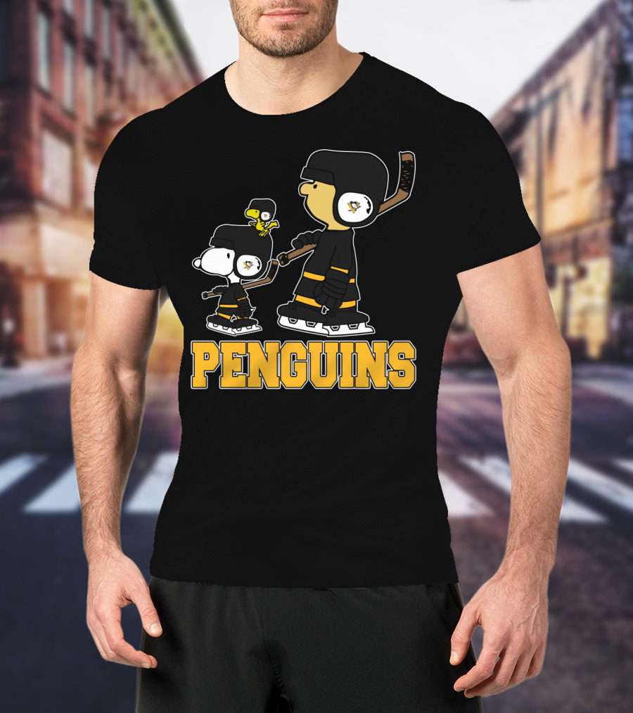 Snoopy And Woodstock With Pittsburgh Penguins Hockey Gear T-Shirt