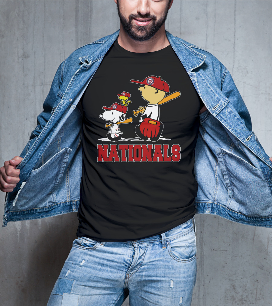 Snoopy And Peanuts Characters With Washington Nationals Baseball Fans T-Shirt