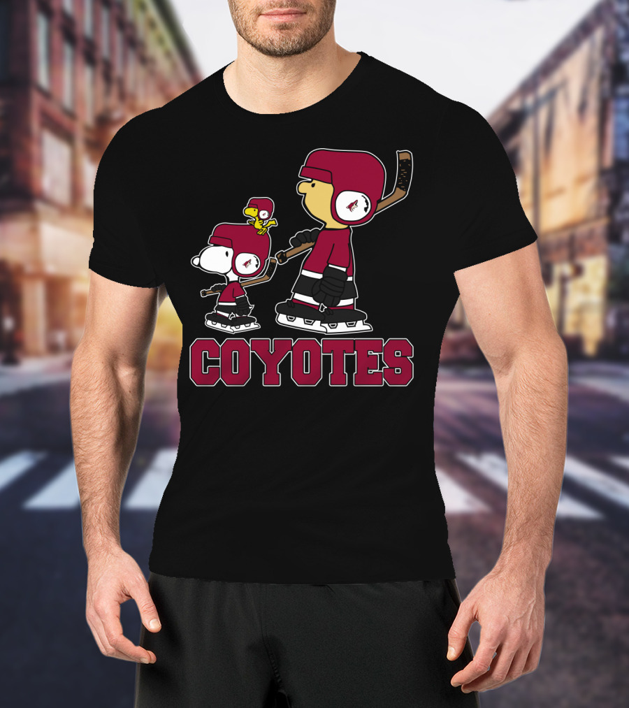 Snoopy Woodstock And Hockey Coyotes Team Fans T-Shirt