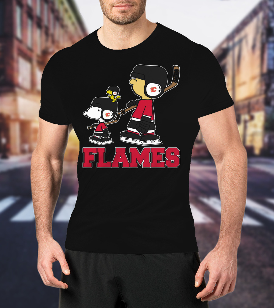Snoopy And Woodstock With Calgary Flames Hockey Players T-Shirt