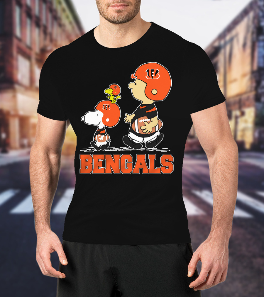 Snoopy Woodstock And Cincinnati Bengals Fans T-Shirt