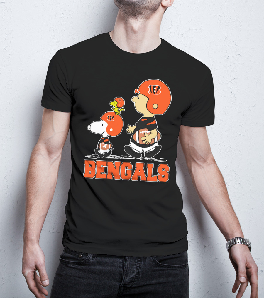 Snoopy Woodstock And Cincinnati Bengals Fans T-Shirt