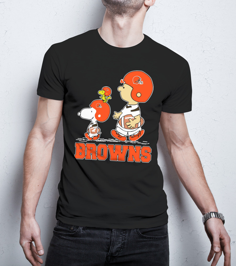 Snoopy Cleveland Browns Football Fans Peanuts Characters T-Shirt