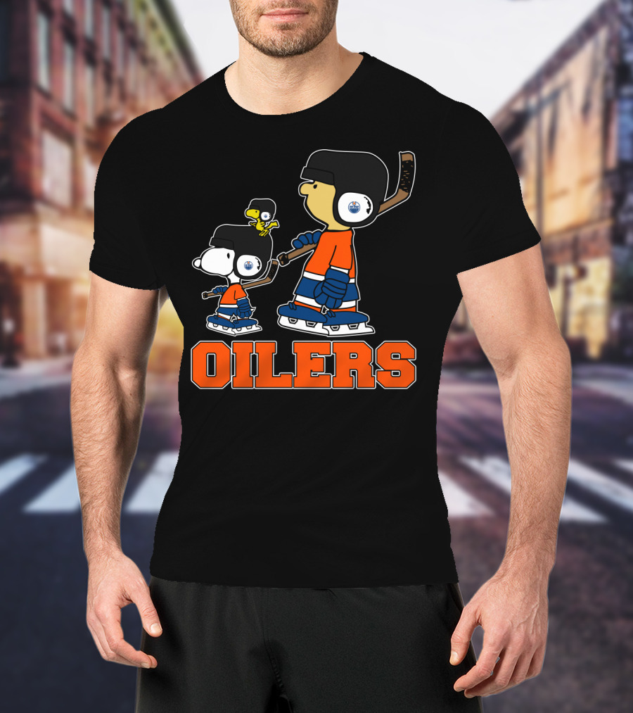 Snoopy Edmonton Oilers Hockey Fans With Woodstock In Skates T-Shirt
